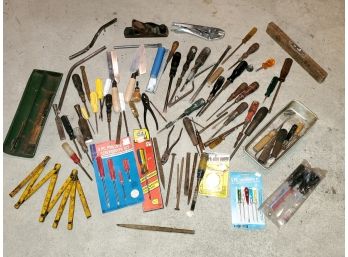 Vintage Tools Lot Including Screwdrivers, Pliers, Planner, Level, Ruler, Chisels, Etc.