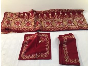 Hand Embroided Table Cloth & Napkins