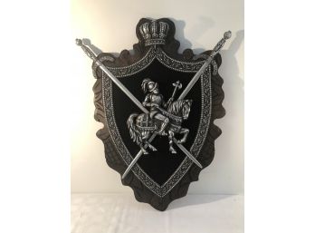 Crest Knight & Swords