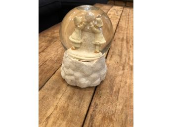 Sweet Snowglobe Music Box