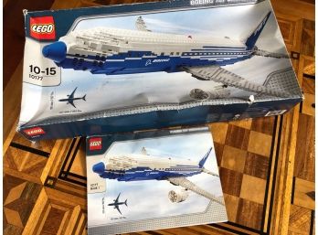 LEGO  Creator Expert Boeing 787 Dreamliner 10177 In 2006 Retired