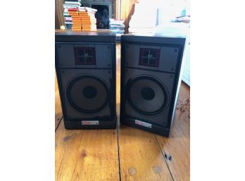 A Pair Of Aiwa SX-9 Stereo Speakers