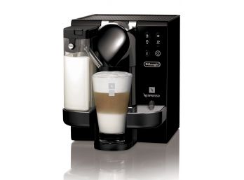 Nepresso De Longhi Single-Serve Espresso Maker Imported From Europe With US Power Converter.