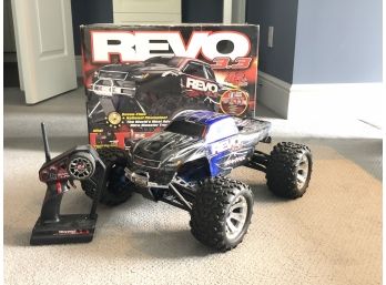 Gas Powered Traxxas Revo 3.3 1/10 4WD Nitro Monster Truck RTR With W/ TSM (Blue)