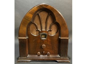 1930s Philco Cathedral Tube Radio