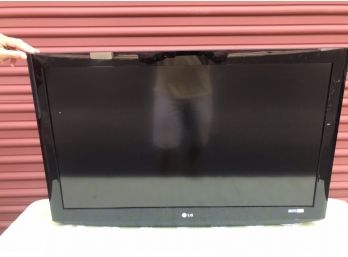 42' LG Flat Screen TV With Complete Wall Mount  & Remote