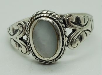 Size 9 Vintage Sterling Silver Asian Design With Lovely Mother Of Pearl