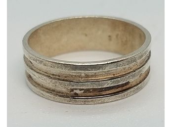 Size 9 Vintage Sterling Silver Banded Pattern Ring