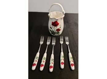 5 Cocktail Forks In A Matching Bone China Basket