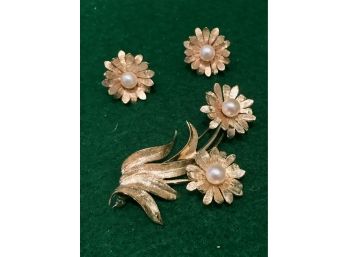 14K Gold Flower Brooch And Earrings Set, Great Antique Set, 20 Grams, Professionally Polished