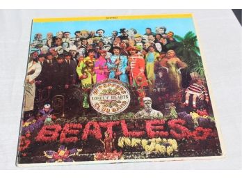 Beatles Sgt. Pepper's Lonely Hearts Club Band