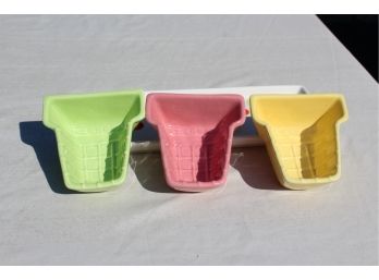 Fun & Unique Ice Cream Bowls And Serving Tray