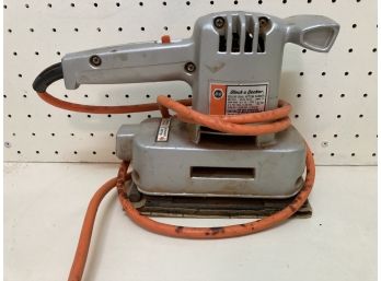 Black And Decker Deluxe Dual Action Sander Good Condition