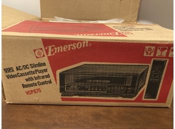 Emerson AC/DC Slimline Video Cassette Player With Infrared Remote Control