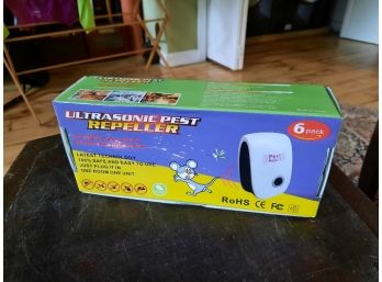 New In Box 6-Pack Of Ultrasonic Pest Repellers - ($29.99 Value)