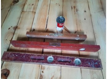 Lot Of 3 Antique Wooden Levels. All 3 Are In Good Working Condition But Are Old, Dirty And Scuffed Up.