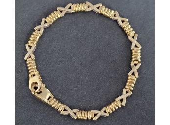 A 14k Yellow Gold Vintage Criss-Cross X Textured Link Bracelet Italy Made 11 Grams