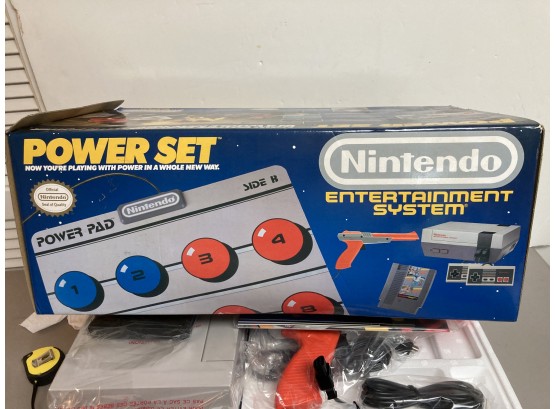 WOW!~ New In Box - 1985 Nintendo Entertainment System Power Set