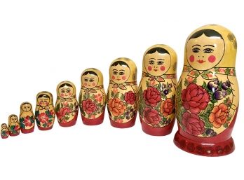 Vintage Matryoshka Russian Nesting Doll Set