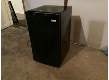 A55, Black Magic Chef Mini Fridge