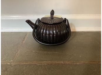 A77, Black Teapot With Loose Tea Leaf Catch