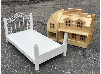 A Doll's House And Doll Bed - CHAPPAQUA - SUNSET DR.