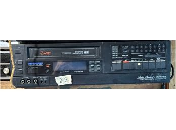 FISHER STUDIO-STANDARD STEREO-VIDEO-CASETTE RECORDER MODEL FVH-730