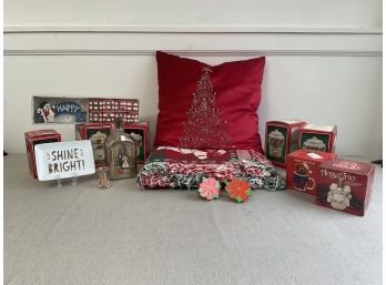 Gorgeous Collection Of Christmas Decor Including Throw Blanket, Accent Pillow, Candle Holders And More!