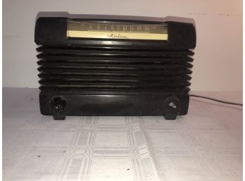 Vintage Ward's Airline Radio