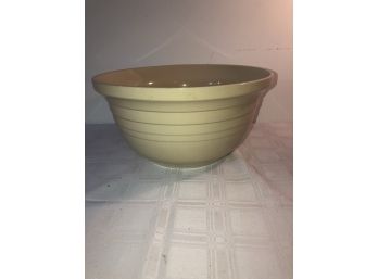 8 Qt Roseville Bowl