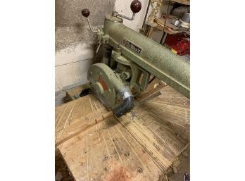 Dewalt Vintage Radial Arm Saw Commercial Runs Great