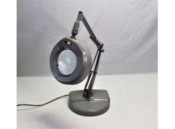 Workbench Fluorescent Magnifier Lamp