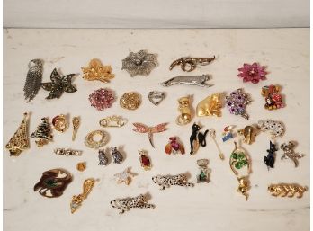 Vintage Lot Of Ladies Costume Jewelry-Brooches, Pins - Snoopy, Avon & More