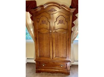 Thomasville Hardwood Clothing/Blanket Storage Armoire