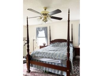 Pennsylvania House Furniture 4-post Queen Bed With Mattress And Bedding