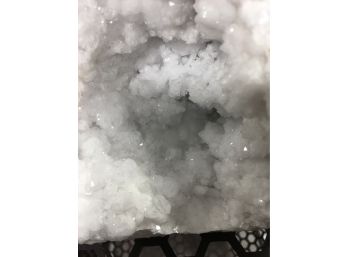 2LB.8oz , Quarts Crystal Geode