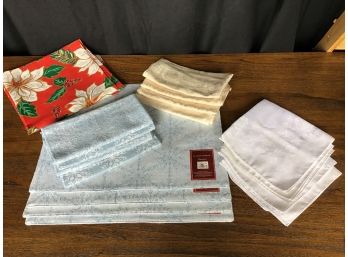 Lot Of Holiday Cloth Napkins, Placemats And Poinsettia Tablecloth