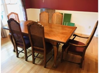 Fine Quality DREXEL Dining Table And Chair Set