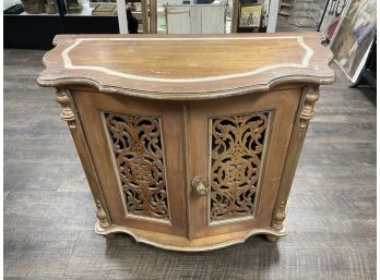 Lovely Bar End Table