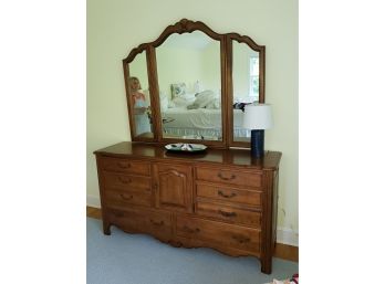 Ethan Allen Bedroom Dresser With Mirror