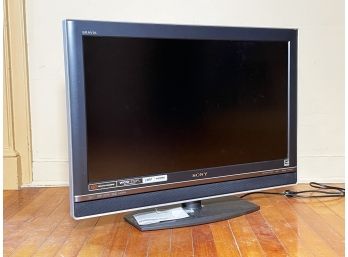 A Sony Bravia 32' Flat Screen TV