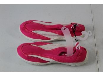 Wave Zone Water Shoes Y/13