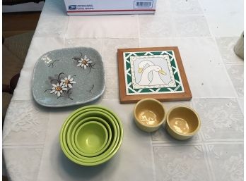 Kitchen Lot ~ Green Melamine Bowls, Hot Plate & More