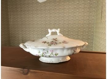 Antique Anchor Pottery Covered Casserole, 1893-1927