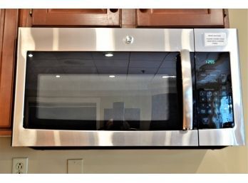 GE Over Range Microwave With Hood