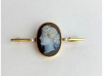 Vintage 14K Gold Cameo Brooch With Pearls