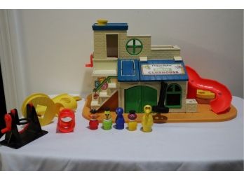 1976 Fisher Price Sesame Street Clubhouse With Characters And Accessories