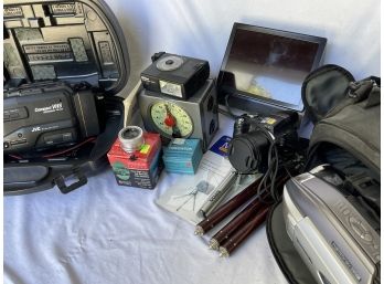 11pc Photography Videography Darkroom Lot With Cameras Lights And More