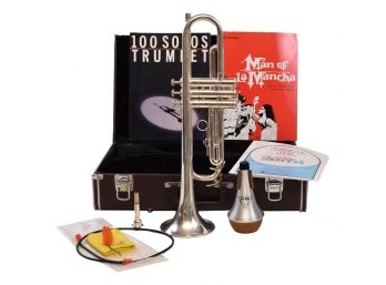 Yamaha Trumpet With Case And Accessories