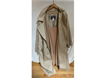 Stunning Burberrys Trench Coat With Liner - Size XL